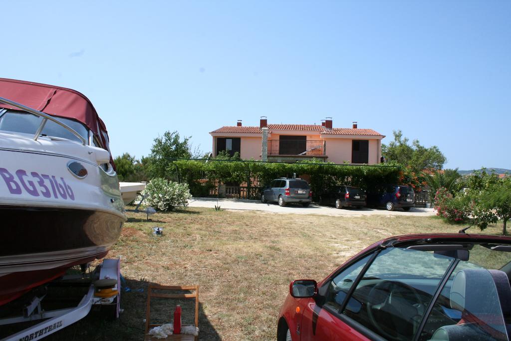 Apartments Santa Barbara Biograd Na Moru Esterno foto