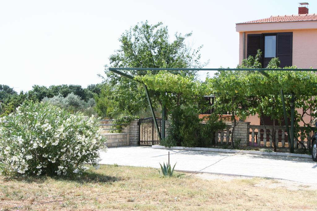 Apartments Santa Barbara Biograd Na Moru Esterno foto